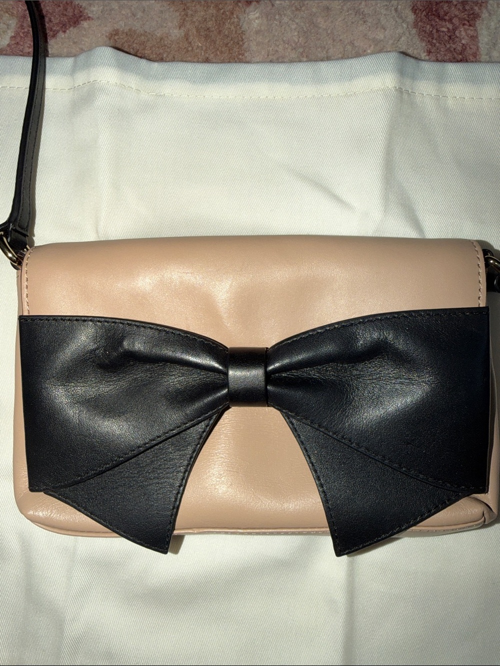 Kate Spade New York Hanover Street Aster Bow Crossbody - Picture 2 of 11